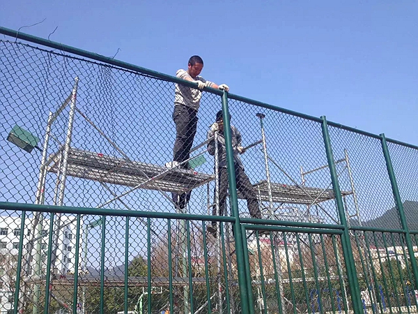 體育場護欄網價格
